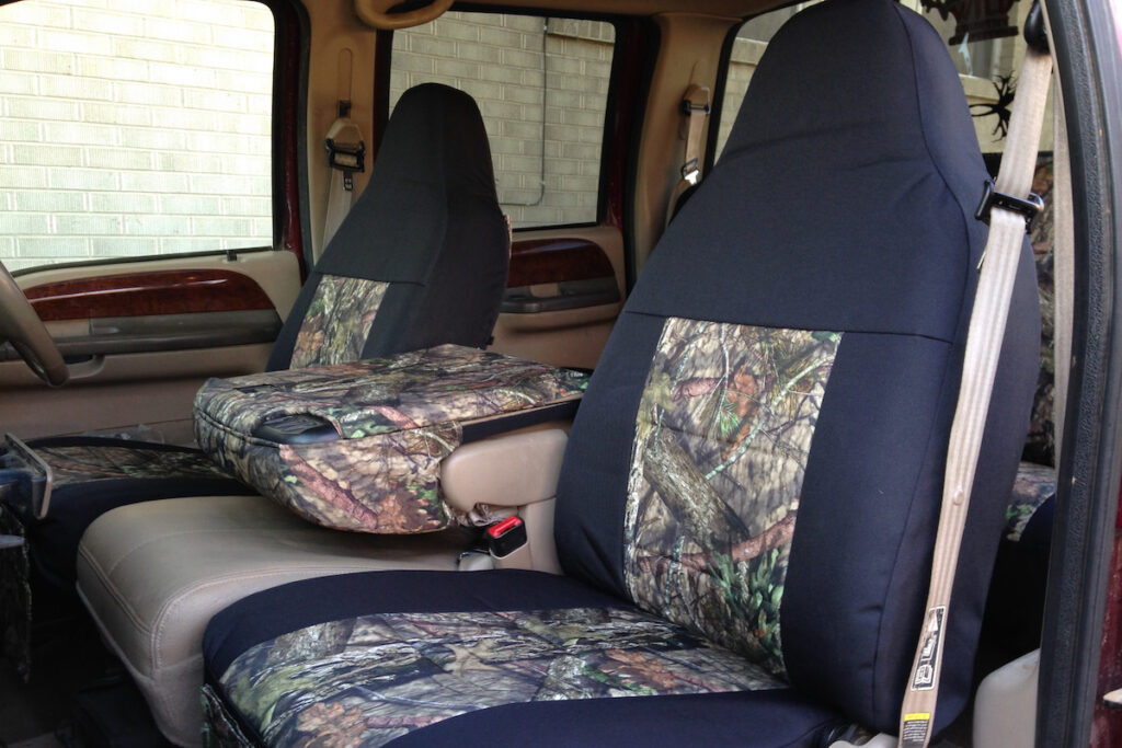 2000 Ford F-250 front camo seat covers with Mossy Oak New Break-Up Country inserts and Black Dura EZ-Care trim