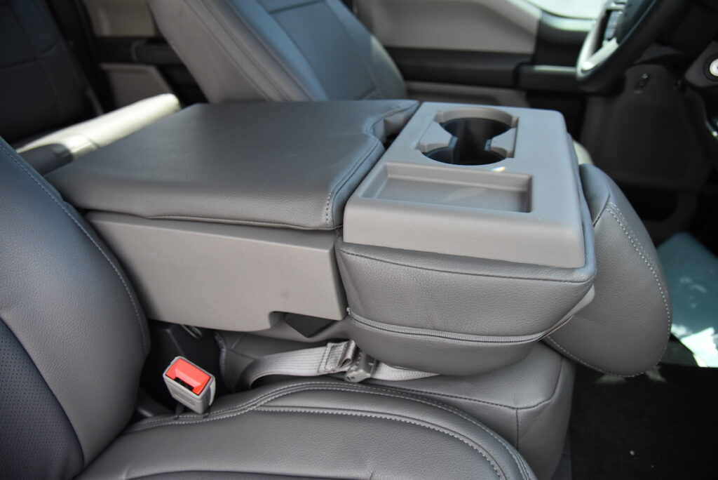 2018 Ford F-350   
Insert: Gray Leather
 Trim: Gray Vinyl 
 Product: Genuine Leather