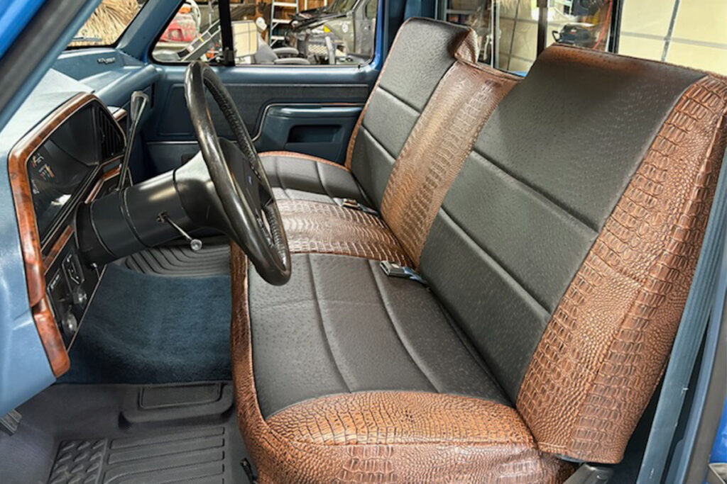 1988 Ford F-150 seat covers in Black Ostrich E01 Diamond leatherette and Java Croc E42 leatherette