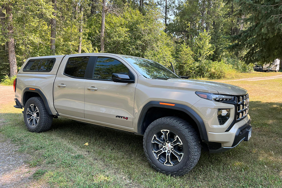 2024 GMC Canyon Midnight Croc Diamond E43 Java Croc E42 Exotic Gold Series 2 | Covers and Camo