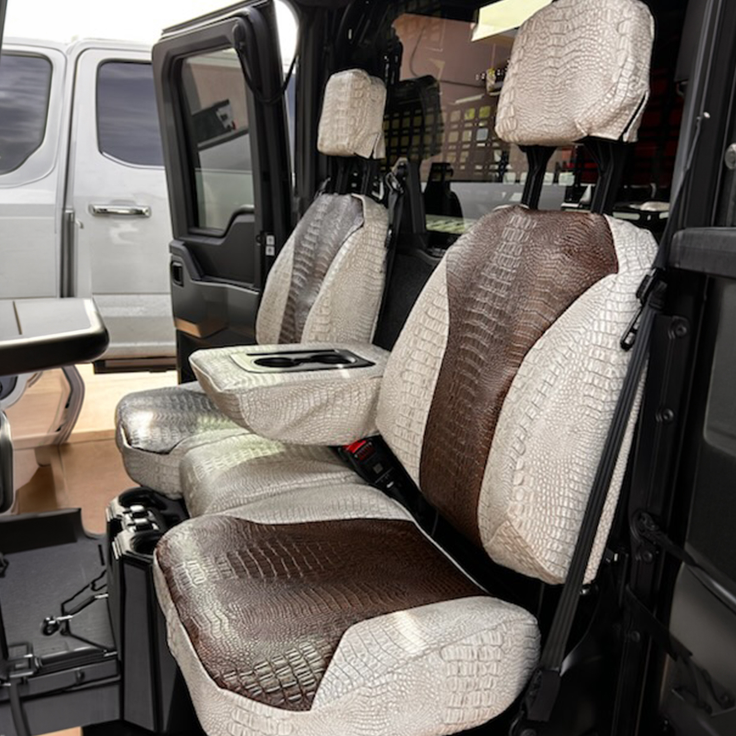 2026 Polaris RAnger Mountaineer Crew Cab - Java Croc - Bone Croc 1 box