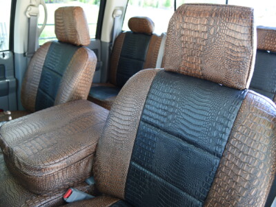 <b>
2006 RAM 3500
</b>
  <br>
 	Insert: Midnight Croc E43 (Sim. Leather)
  </br>Trim:  Java Croc E42 (Sim. Leather)
</br>Product: Exotic - Gold Series Alligator Seat Cover Vid