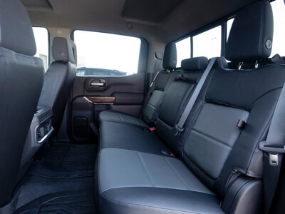 <b>
2021 GMC Sierra 1500
</b>
  <br>
         Insert: Charcoal Sof-Touch S26 (Sim. Leather)
  </br>Trim: Black Sof-Touch S01 (Sim. Leather)
</br>Product: Sim. Leather - Gold Series | Covers and Camo