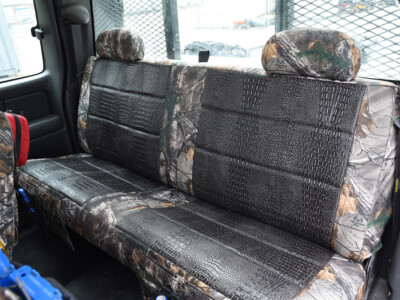 <b>
2002 Chevy Silverado 1500
</b>
  <br>
         Insert: Ebony Croc E40 (Sim. Leather)   
  </br>Trim: Realtree Xtra C63 (Canvas)
<br>Product: Camo - Gold Series </br> | Covers and Camo