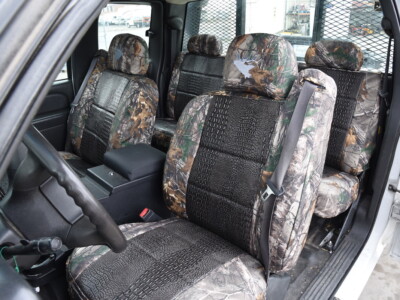 <b>
2002 Chevy Silverado 1500
</b>
  <br>
         Insert: Ebony Croc E40 (Sim. Leather)   
  </br>Trim: Realtree Xtra C63 (Canvas)
<br>Product: Camo - Gold Series </br> | Covers and Camo