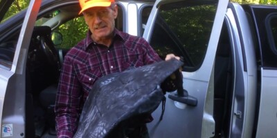 2012 GMC Sierra 2500 | Seat Cover Installation 2010 GMC Sierra 2500 Seat Cover Installation. How to install seat covers on the 2010 GMC Sierra.