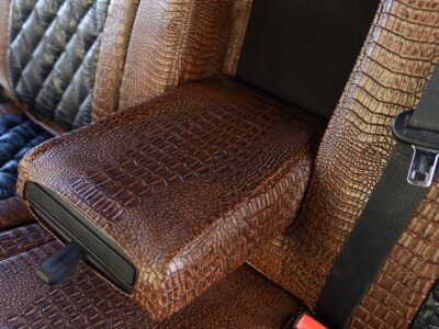 <b>
2018 Ford F-350
</b>
<br>
Insert: Midnight Croc E43 Diamond (Sim. Leather)
</br>Trim: Java Croc E42 (Sim. Leather) 
</br>Product: Exotic - Gold Series | Covers and Camo