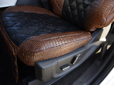 <b>
2018 Ford F-350
</b>
<br>
Insert: Midnight Croc E43 Diamond (Sim. Leather)
</br>Trim: Java Croc E42 (Sim. Leather) 
</br>Product: Exotic - Gold Series | Covers and Camo