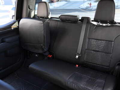 <b>
2022 Chevy Silverado 1500
</b>
<br>
Insert: Midnight Croc E43 (Sim. Leather)
</br>Trim: Black SofTouch S01 (Sim. Leather)
</br>Product: Sim. Leather - Gold Series | Covers and Camo