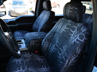 <b>
2018 Ford F-150
</b>
<br>
Insert: Goldberg Jackhammer Black (C75)
</br>Trim: Goldberg Jackhammer Black (C75)
<br> Product: Camo - Gold Series </br> | Covers and Camo