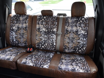 <b>
2019 Ford F-350
</b>
  <br>
         Insert: Goldberg Bone N Stone C74 (Canvas)
  </br>Trim: Java Croc E42 (Sim. Leather)
<br> Product: Camo - Gold Series </br> 2019 Ford F-350 Rear Seat Camo seat covers Goldberg Bone N Stone insert with Java Croc trim Covers And Camo