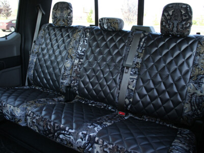<b>
2019 Ford F250
</b>
  <br>
         Insert: Black Carbon Fiber F01  (with Diamond Stitching)
  </br>Trim: Goldberg Bone N Stone (C74)
<br> Product: Camo - Gold Series </br> | Covers and Camo