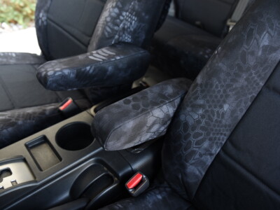 <b>
2008 Toyota FJ Cruiser
</b>
<br>
Insert: Black HD1000 K91 (Canvas) 
</br> Trim: Kryptek Typhon C71 (Canvas)
</br> Product: Camo - Gold Series | Covers and Camo