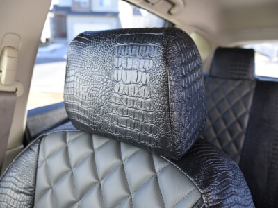 <b>
2013 Nissan Rogue
</b>
<br>
Insert: Charcoal Sof-Touch S26 Diamond (Sim. Leather)
</br>Trim: Midnight Croc E43 (Sim. Leather)
</br>Product: Exotic - Gold Series | Covers and Camo