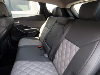 <b>
2018 Hyundai Santa Fe
</b>
  <br>
         Insert: Medium Gray Sof-Touch S14 w/Diamond Stitch (Sim. Leather)
  </br>Trim: Charcoal Sof-Touch S26 (Sim. Leather)
<br>Product: Sim. Leather - Gold Series</br> | Covers and Camo