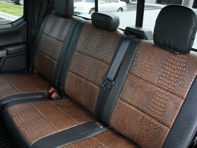 <b>
2019 Ford F-150
</b>
<br>
Insert: Java Croc E42 (Sim. Leather)
</br>Trim: Black Ostrich E01 (Sim. Leather)
<br>Product: Exotic - Gold Series</br> | Covers and Camo