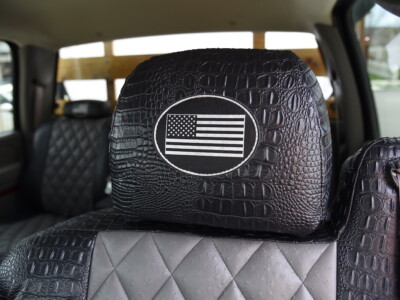 <b>
2006 Chevy Silverado 3500
</b>
  <br>
         Insert: Charcoal Ostrich E26 Diamond (Sim. Leather)
  </br>Trim: Midnight Croc E43 (Sim. Leather)
</br>Product: Exotic - Gold Series | Covers and Camo