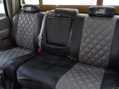 <b>
2006 Chevy Silverado 3500
</b>
  <br>
         Insert: Charcoal Ostrich E26 Diamond (Sim. Leather)
  </br>Trim: Midnight Croc E43 (Sim. Leather)
</br>Product: Exotic - Gold Series | Covers and Camo