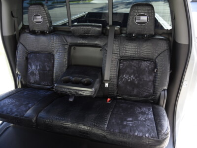 <b> 2025 GMC Sierra 3500 </b>
<br> Insert: Kryptek Typhon (Canvas)
</br> Trim: Midnight Croc (Sim. Leather)
</br> Product: Camo - Gold Series | Covers and Camo