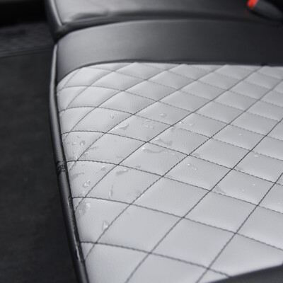 <b>
2022 RAM 1500
</b>
<br>
Insert: Light Gray Faux Leather Diamond Stitch
</br> Trim: Black Faux Leather
</br>Product: Faux Leather - Silver Series | Covers and Camo