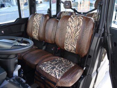 <b> 2026 Can-Am Defender </b>
<br> Insert: Mossy Oak Shadow Grass Blades (Canvas)
</br> Trim: Java Croc (Sim. Leather)
</br> Product: UTV | Covers and Camo