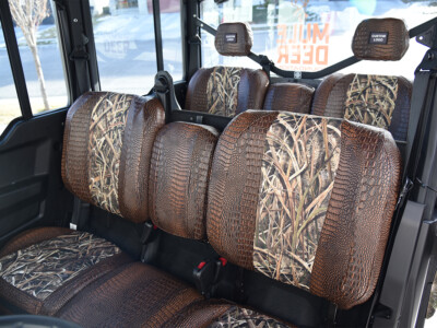 <b> 2026 Can-Am Defender </b>
<br> Insert: Mossy Oak Shadow Grass Blades (Canvas)
</br> Trim: Java Croc (Sim. Leather)
</br> Product: UTV | Covers and Camo