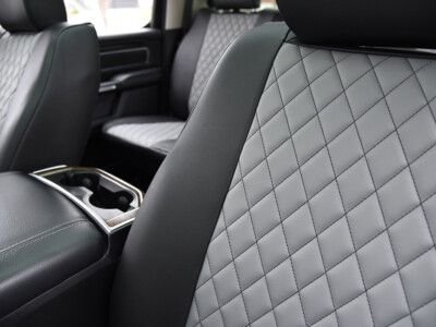 2022 RAM 1500 | Light Gray Diamond | Black Faux Leather 2022 RAM 1500 passenger seat with Light Gray Diamond faux leather inserts
