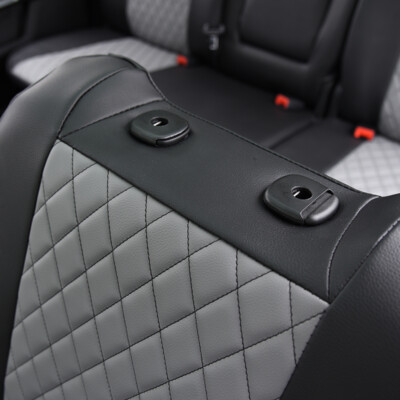 <b>
2022 RAM 1500
</b>
<br>
Insert: Light Gray Faux Leather Diamond Stitch
</br> Trim: Black Faux Leather
</br>Product: Faux Leather - Silver Series | Covers and Camo