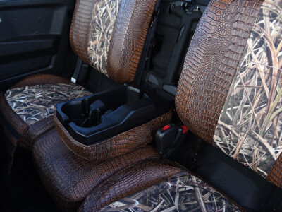 <b> 2026 Can-Am Defender </b>
<br> Insert: Mossy Oak Shadow Grass Blades (Canvas)
</br> Trim: Java Croc (Sim. Leather)
</br> Product: UTV | Covers and Camo